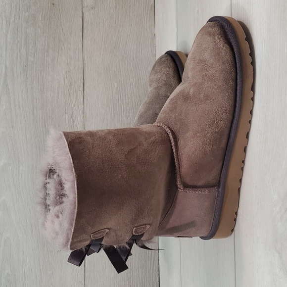 NEW Ugg Australia Bailey Bow II Short Sheepskin Boots shoes sz 6 - Picture 1 of 15
